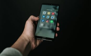 Can Social Media Really Make You Rich